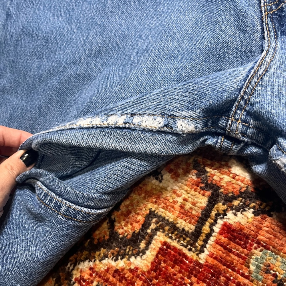 Vintage 550 Levi’s Jeans - Picture 8 of 11